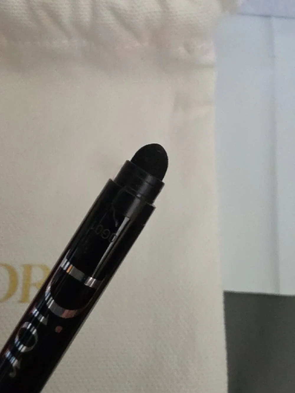 Dior friendly lines smooth